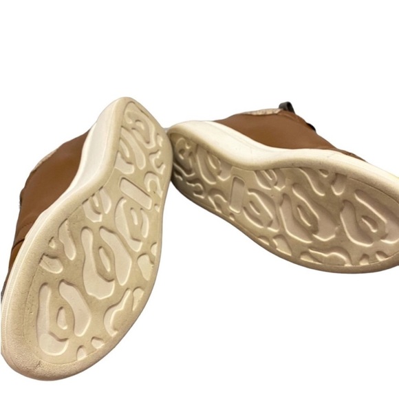 Paloma S Leather Trainer. - Picture 5 of 5